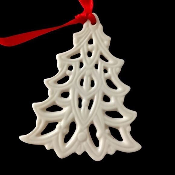 Lenox Pierced Christmas Tree Ornament Porcelain Vintage Charms Ivory Open Work. - Picture 3 of 11